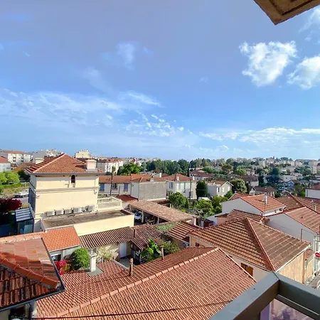 Guignon - Sunny Comfort Close To The Port & Station Apartament *
